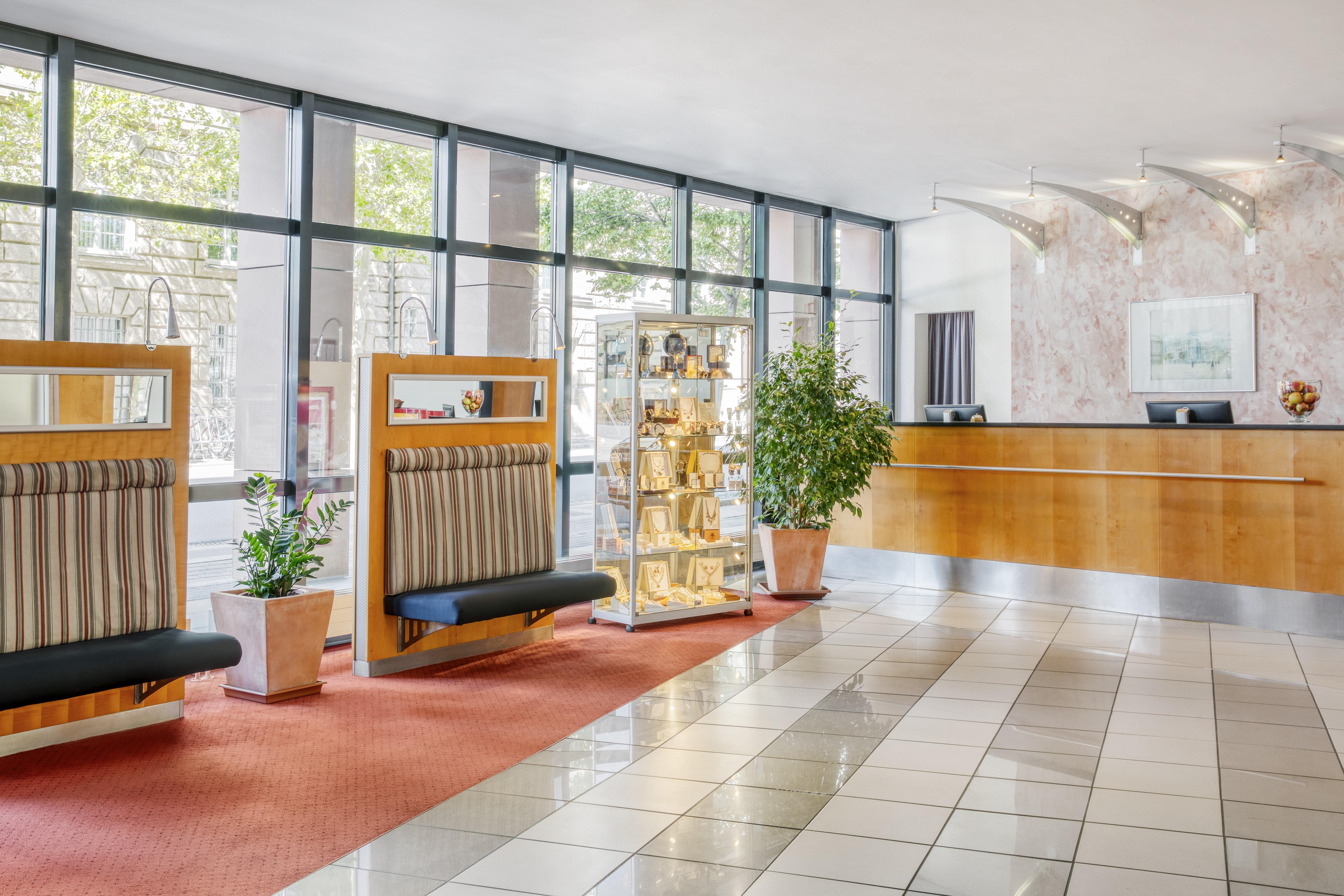 Intercityhotel Erfurt Exterior foto